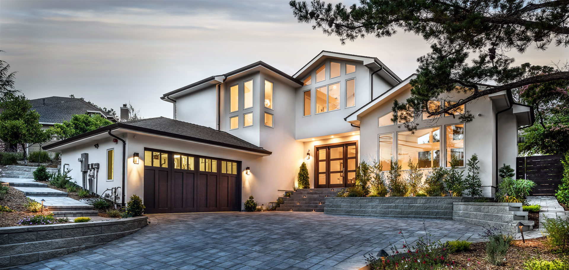 032_Front-Twilight-e1748913688701